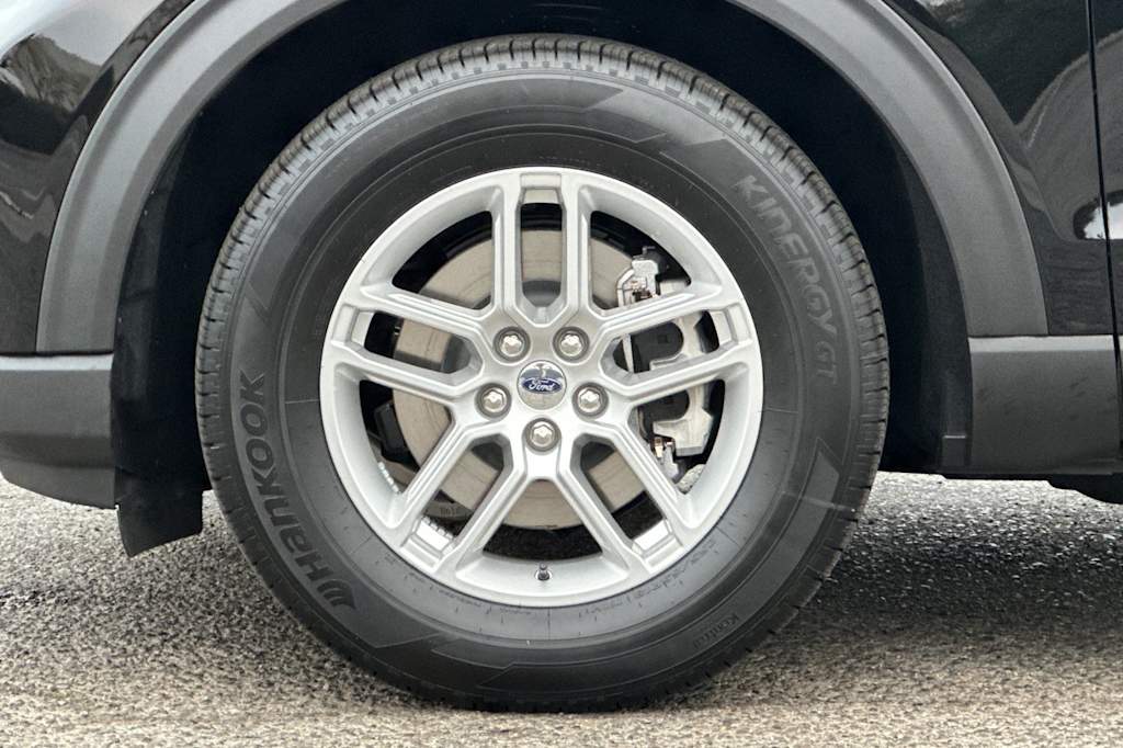 Thumbnail: 2026 Ford Explorer - 8