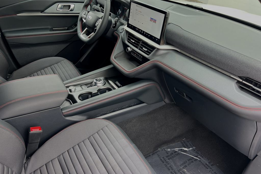 2025 Ford Explorer ST-Line 13