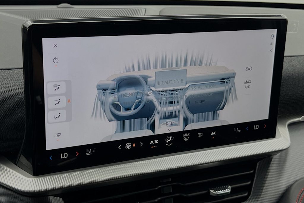 2025 Ford Explorer ST-Line 27