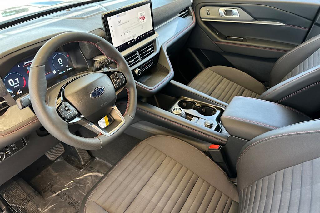 Thumbnail: 2026 Ford Explorer - 9