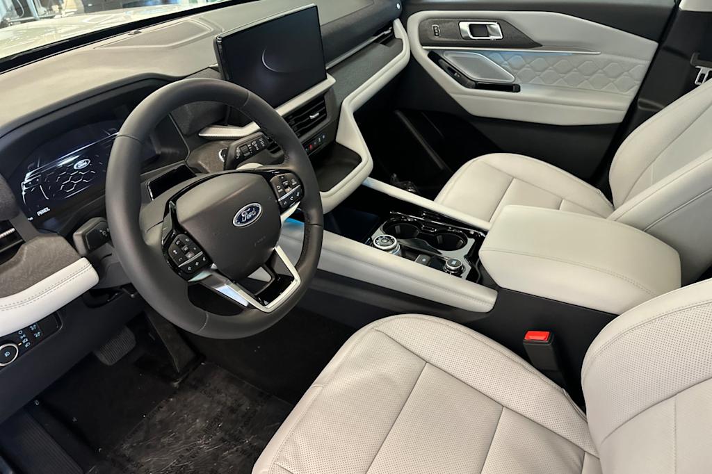 Thumbnail: 2026 Ford Explorer - 9