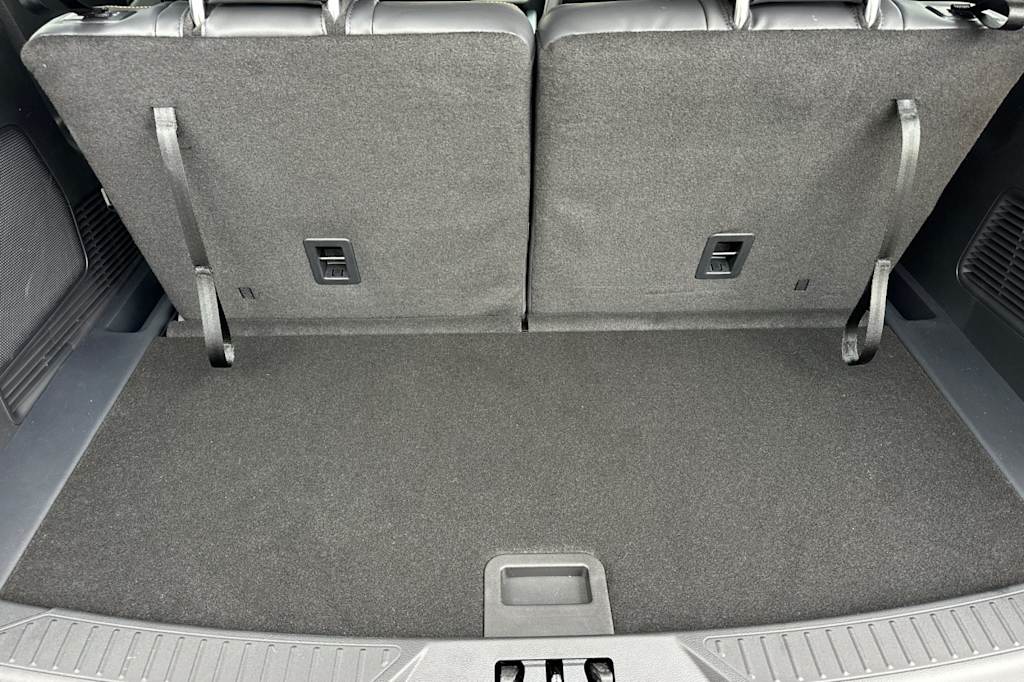 Thumbnail: 2026 Ford Explorer - 17