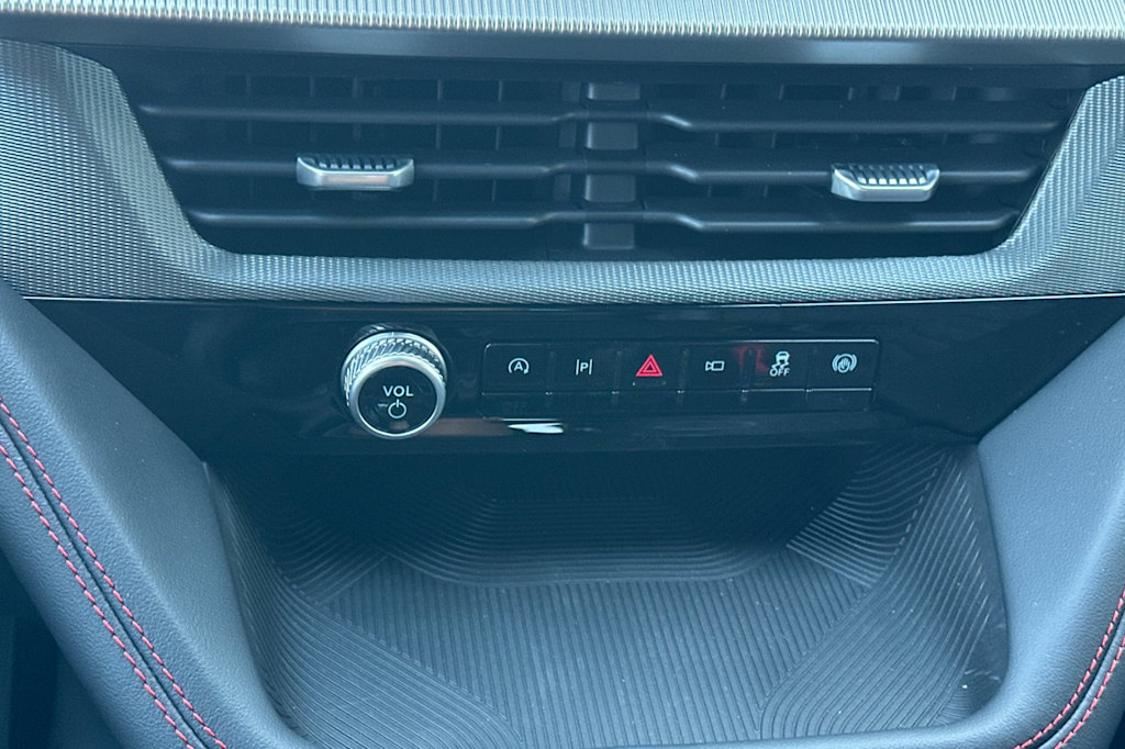 Thumbnail: 2025 Ford Explorer - 25