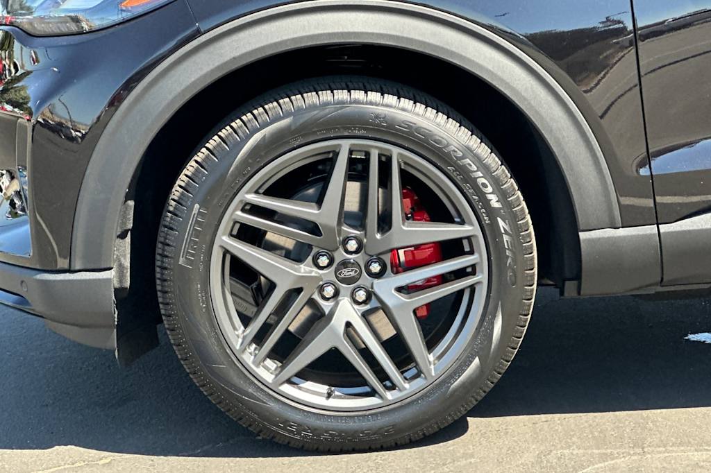 Thumbnail: 2025 Ford Explorer - 8