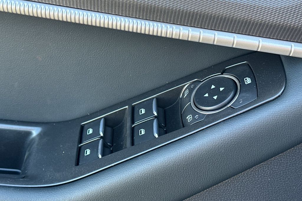 Thumbnail: 2025 Ford Explorer - 23