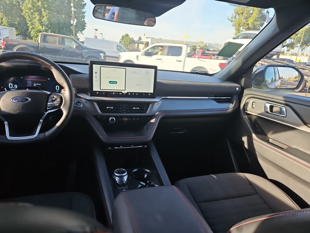 Thumbnail: 2025 Ford Explorer - 9