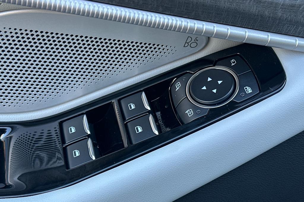 Thumbnail: 2025 Ford Explorer - 22