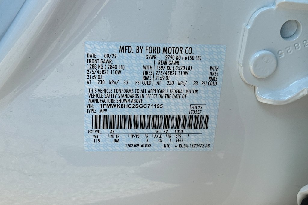 Thumbnail: 2025 Ford Explorer - 17