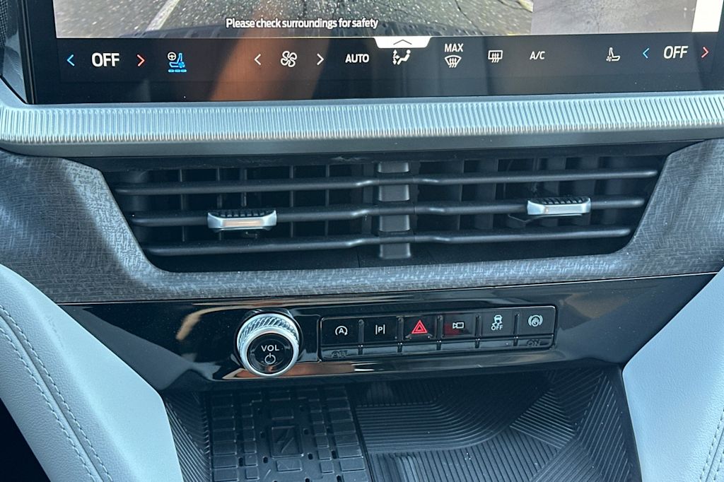 Thumbnail: 2025 Ford Explorer - 26