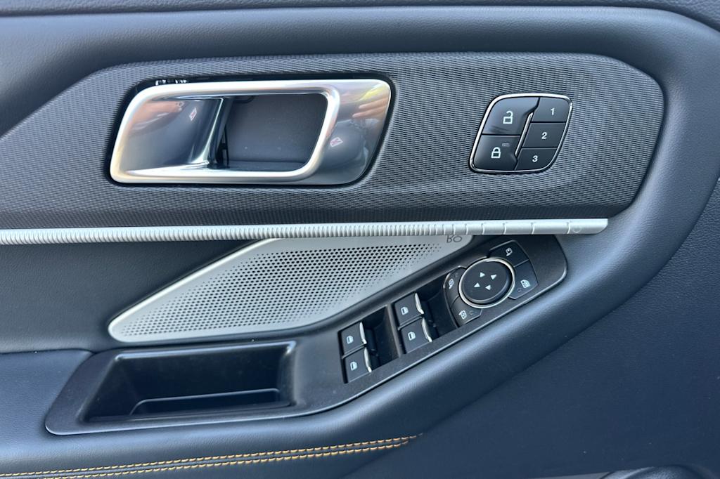 Thumbnail: 2026 Ford Explorer - 21