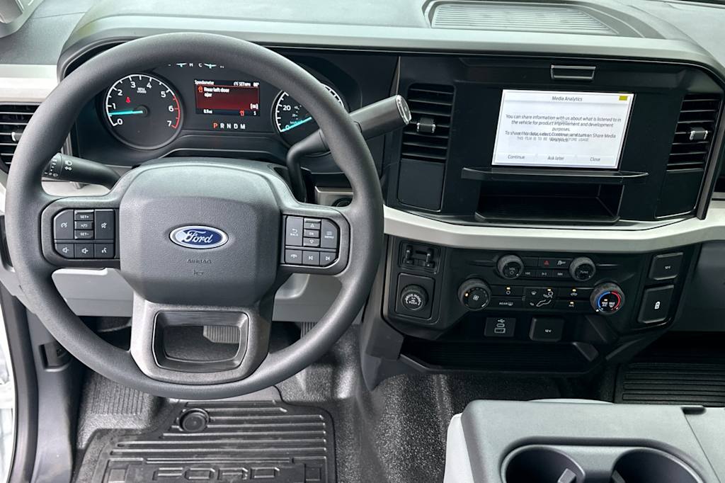 Thumbnail: 2025 Ford F-250 - 10