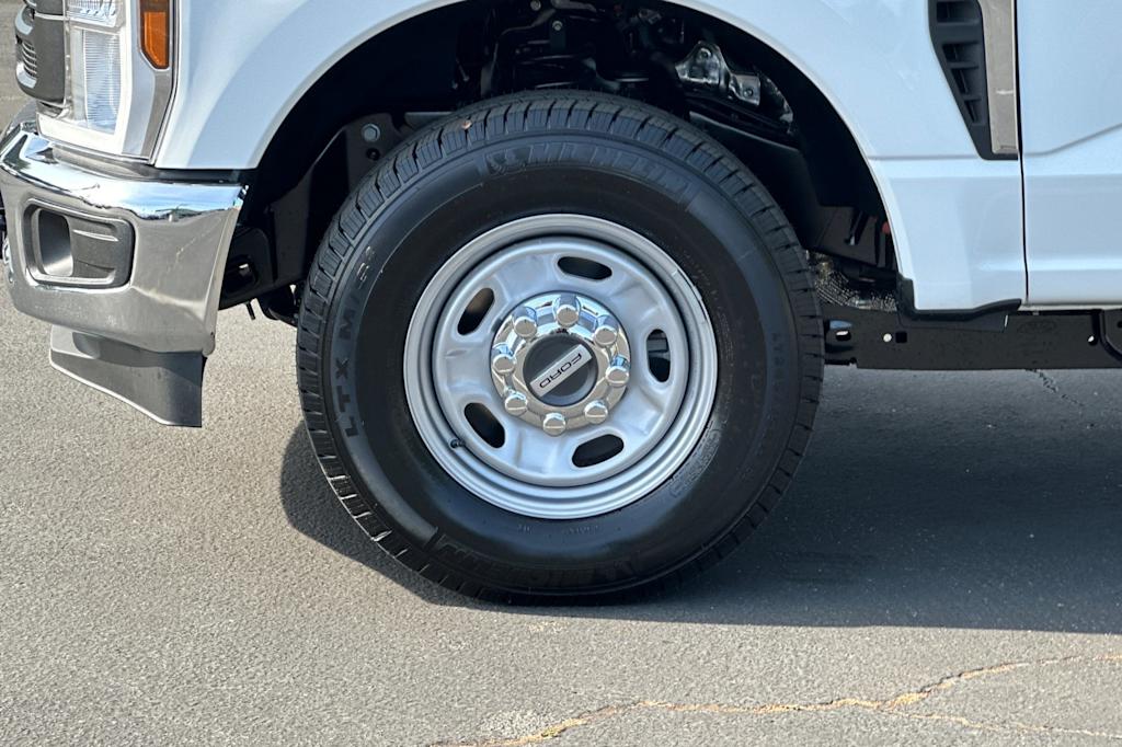 Thumbnail: 2025 Ford F-250 - 8