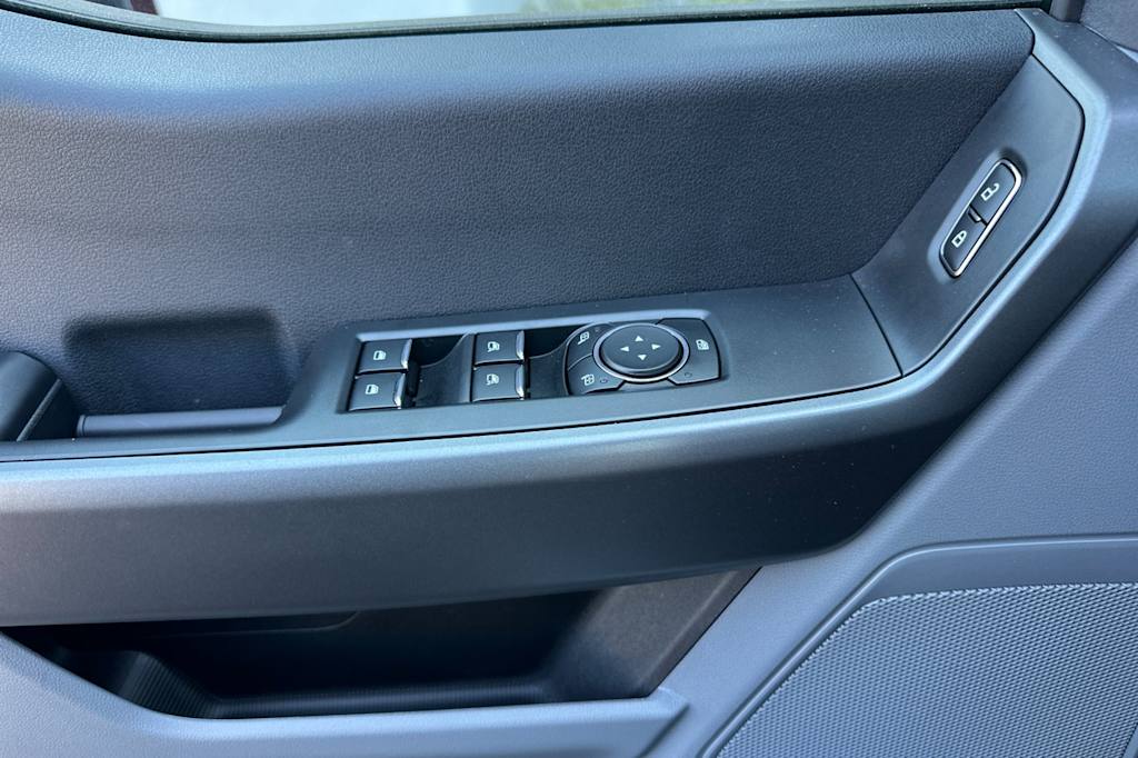 Thumbnail: 2025 Ford F-250 - 19