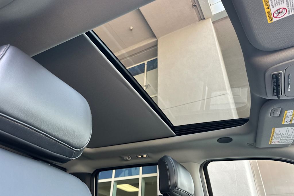 Thumbnail: 2025 Ford F-250 - 21