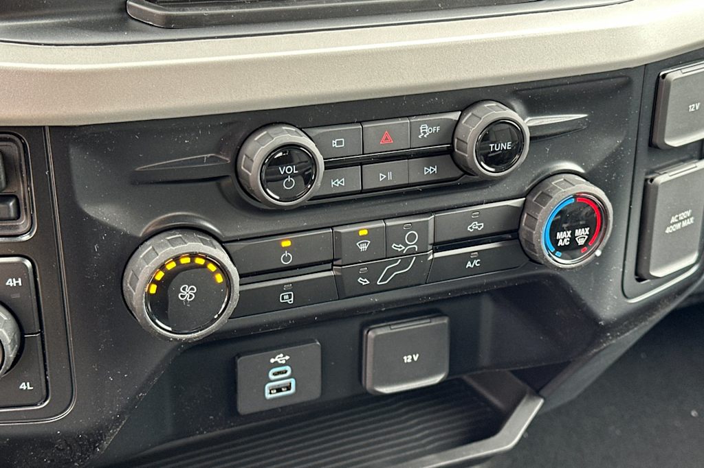 Thumbnail: 2026 Ford F-450 - 23