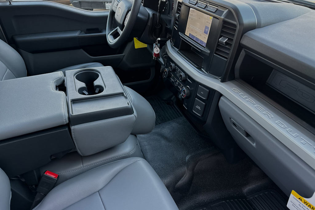 2024 Ford F-250 XL 8