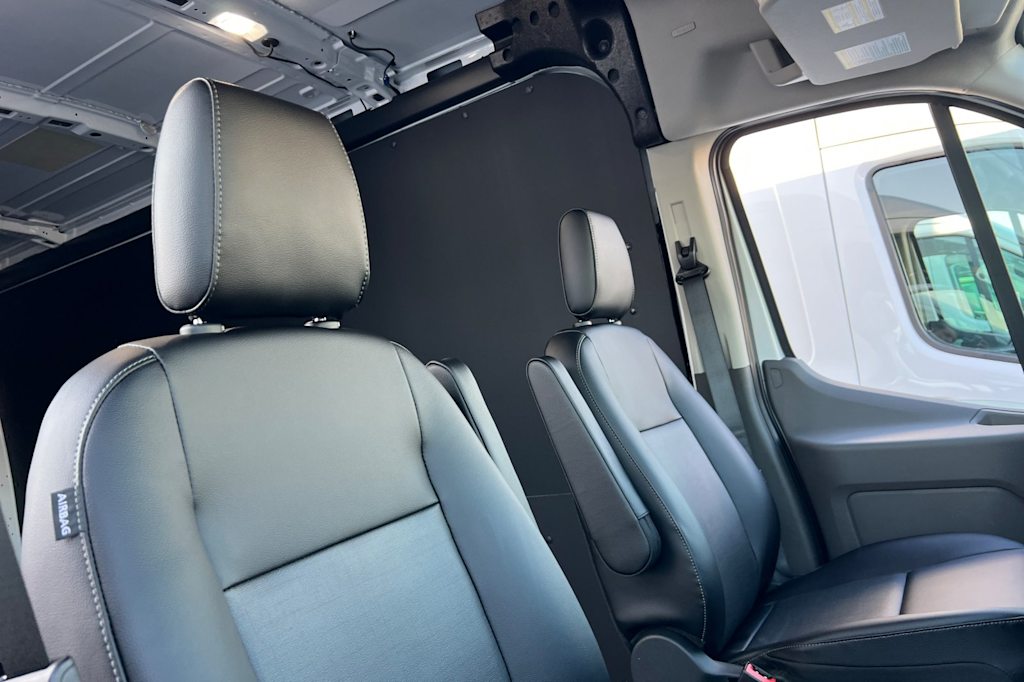 2024 Ford Transit Series 250 24