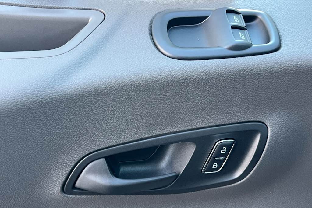 2024 Ford Transit Series 250 21