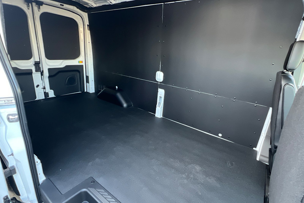 2024 Ford Transit Series 250 22