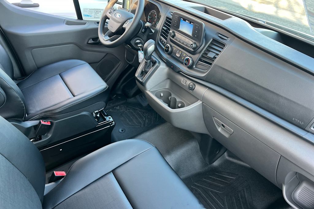 2024 Ford Transit Series 250 11
