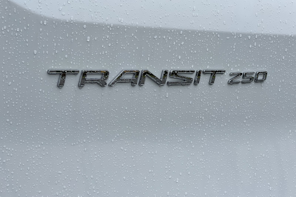 2025 Ford Transit Series 250 28