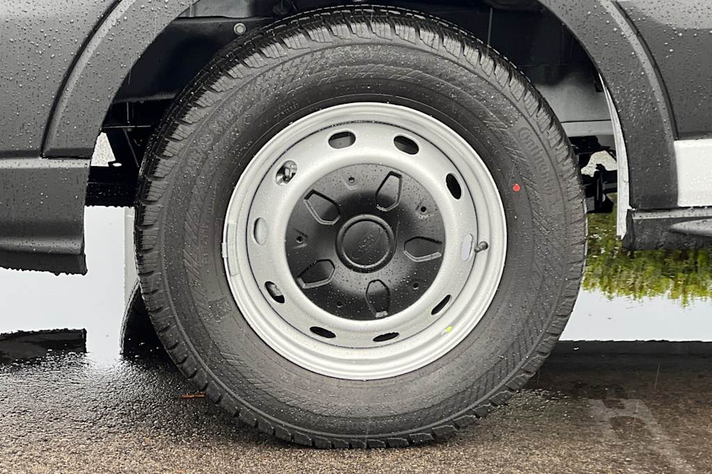 2025 Ford Transit Series 250 8