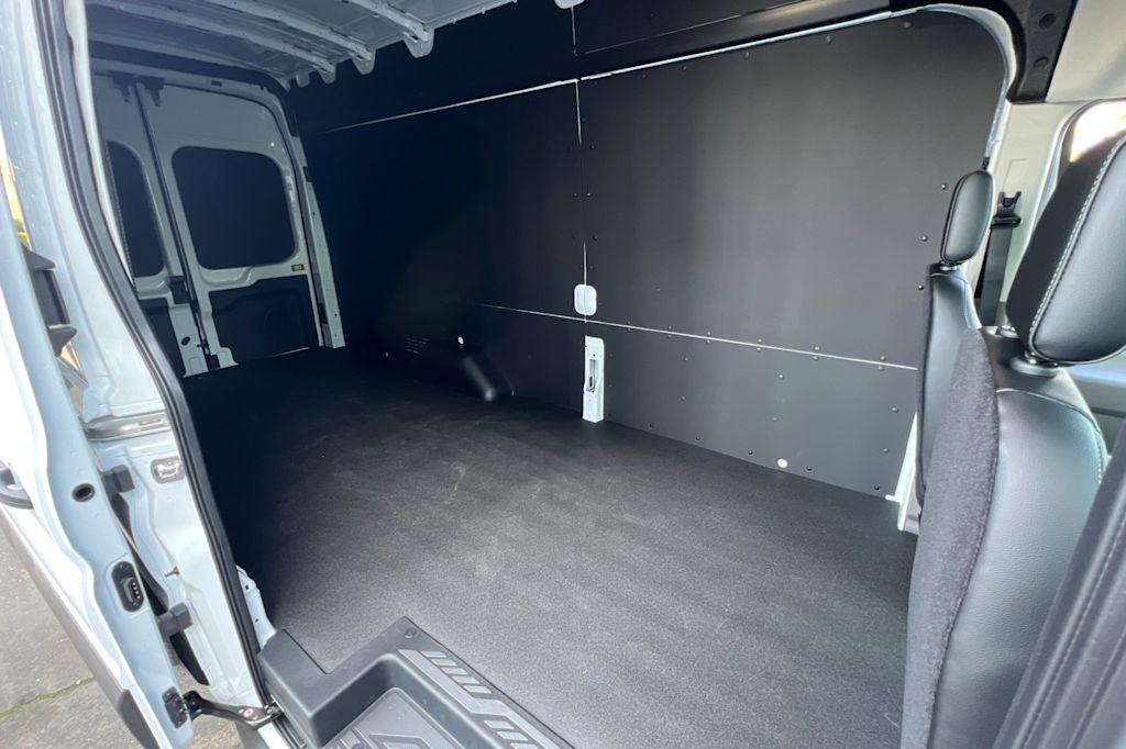2024 Ford Transit Series 350 23