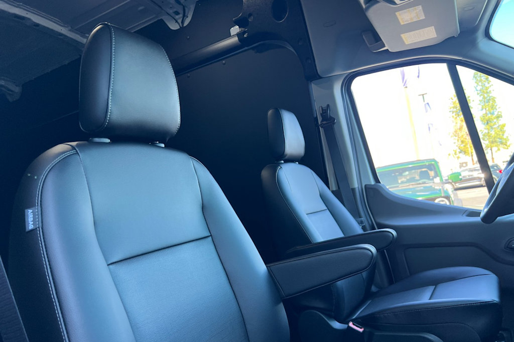 2024 Ford Transit Series 350 24