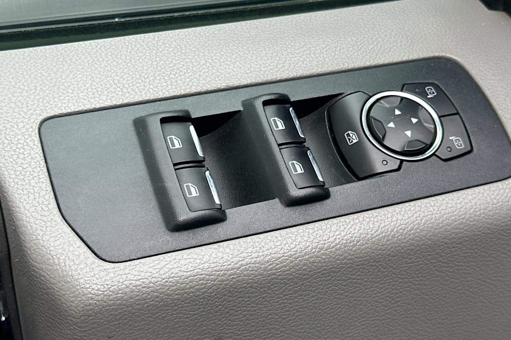 Thumbnail: 2015 Ford F-150 - 21