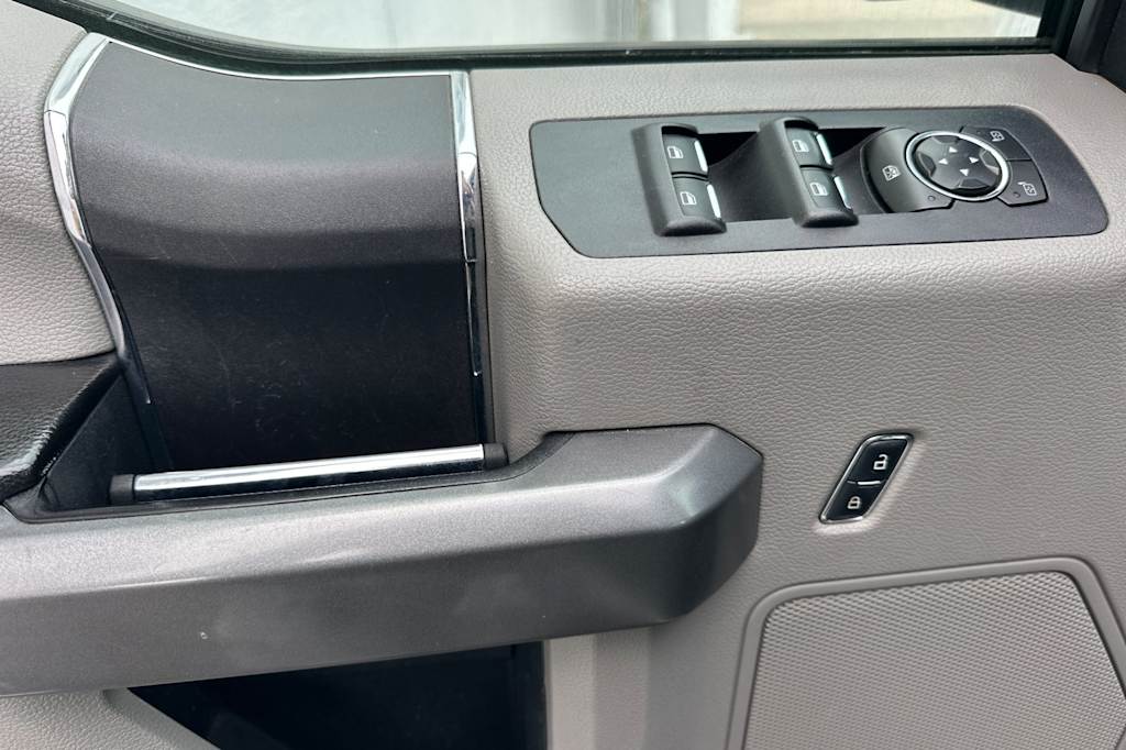 Thumbnail: 2015 Ford F-150 - 20