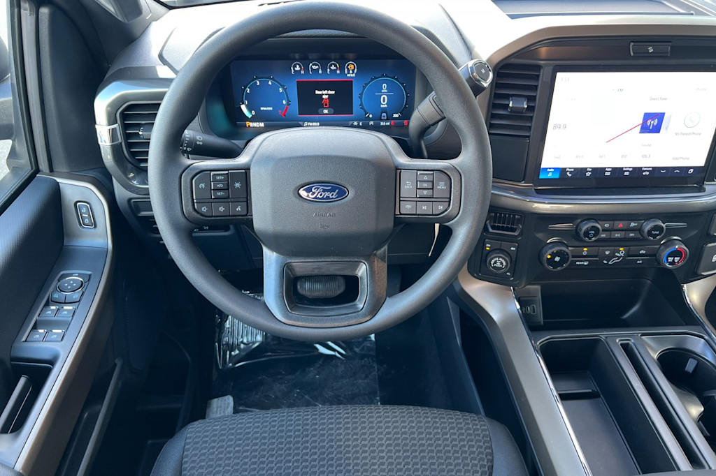 2025 Ford F-150 STX 8