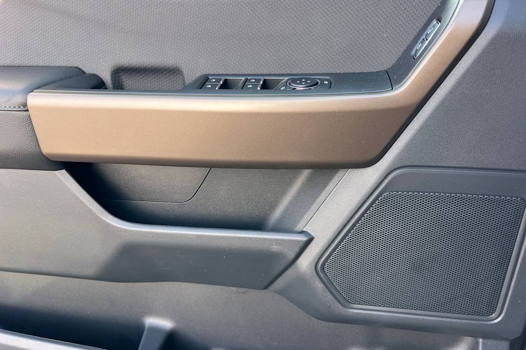 2025 Ford F-150 STX 18