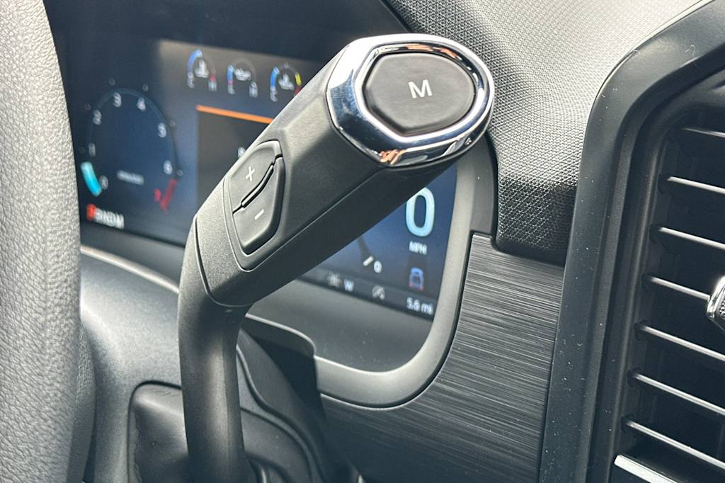 2025 Ford F-150 STX 24