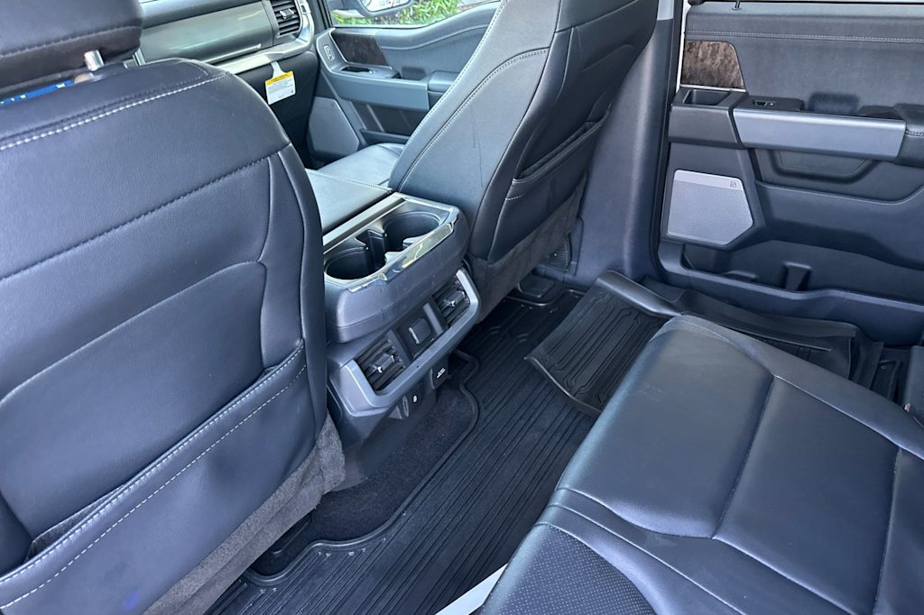 2022 Ford F-150 Lariat 17