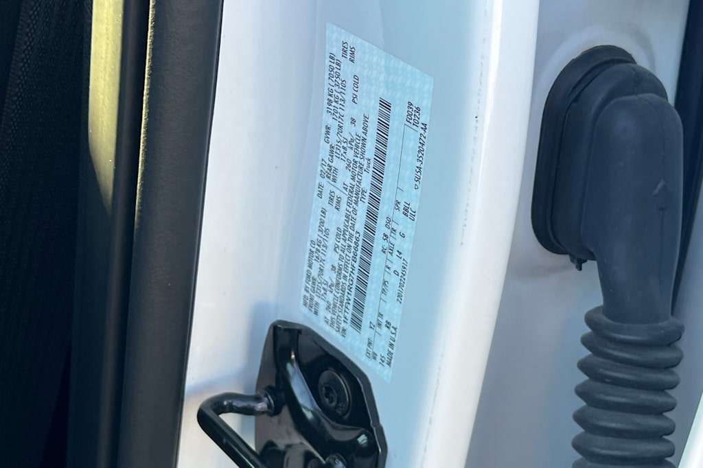 Thumbnail: 2017 Ford F-150 - 16