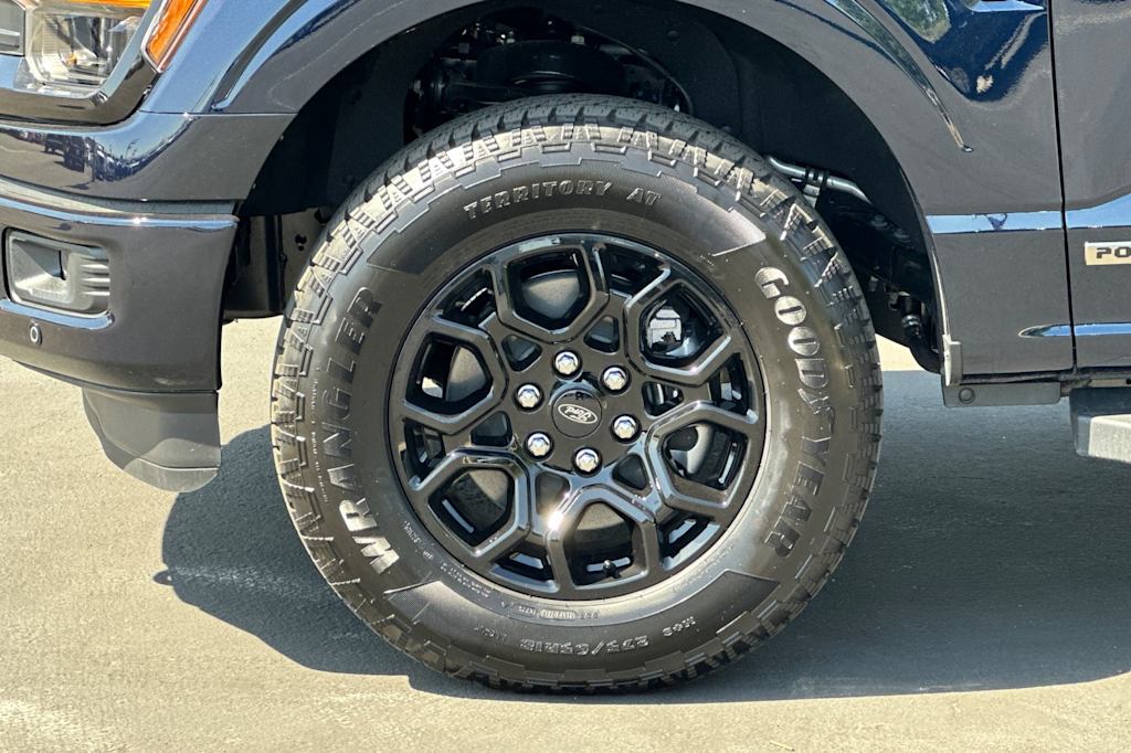 2025 Ford F-150 XLT 8