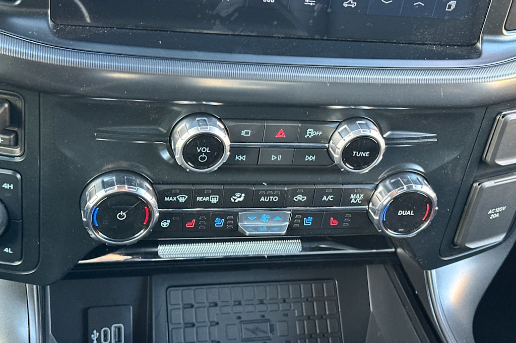 2025 Ford F-150 Lariat 24