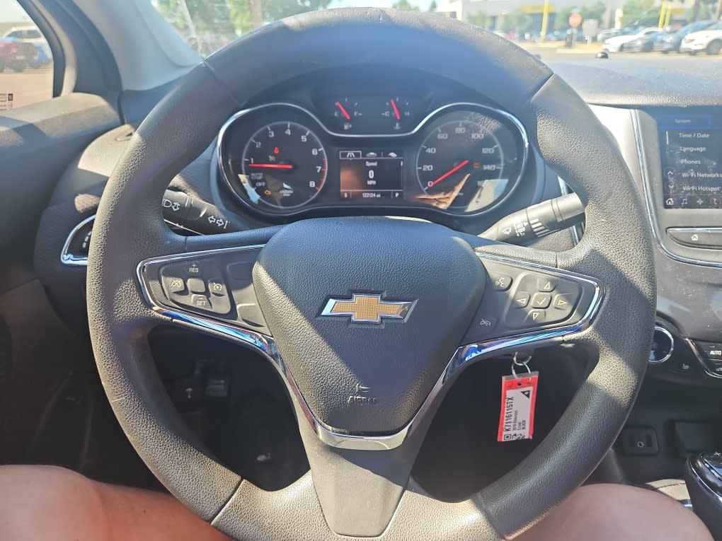 Thumbnail: 2019 Chevrolet Cruze - 12