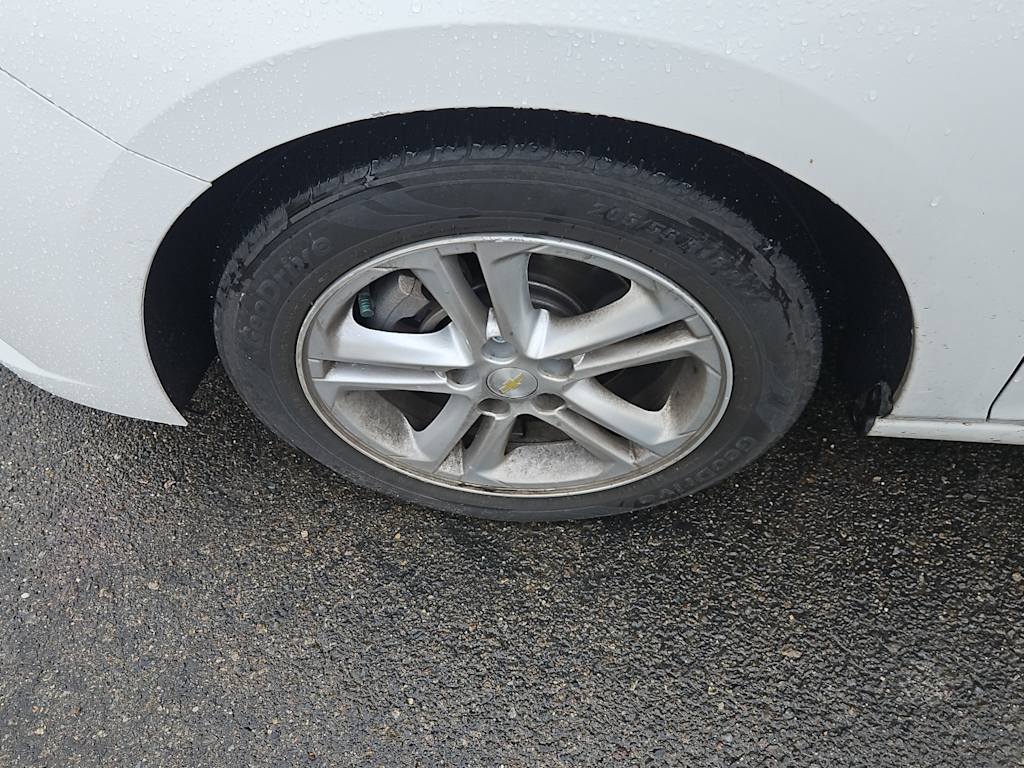 Thumbnail: 2017 Chevrolet Cruze - 7