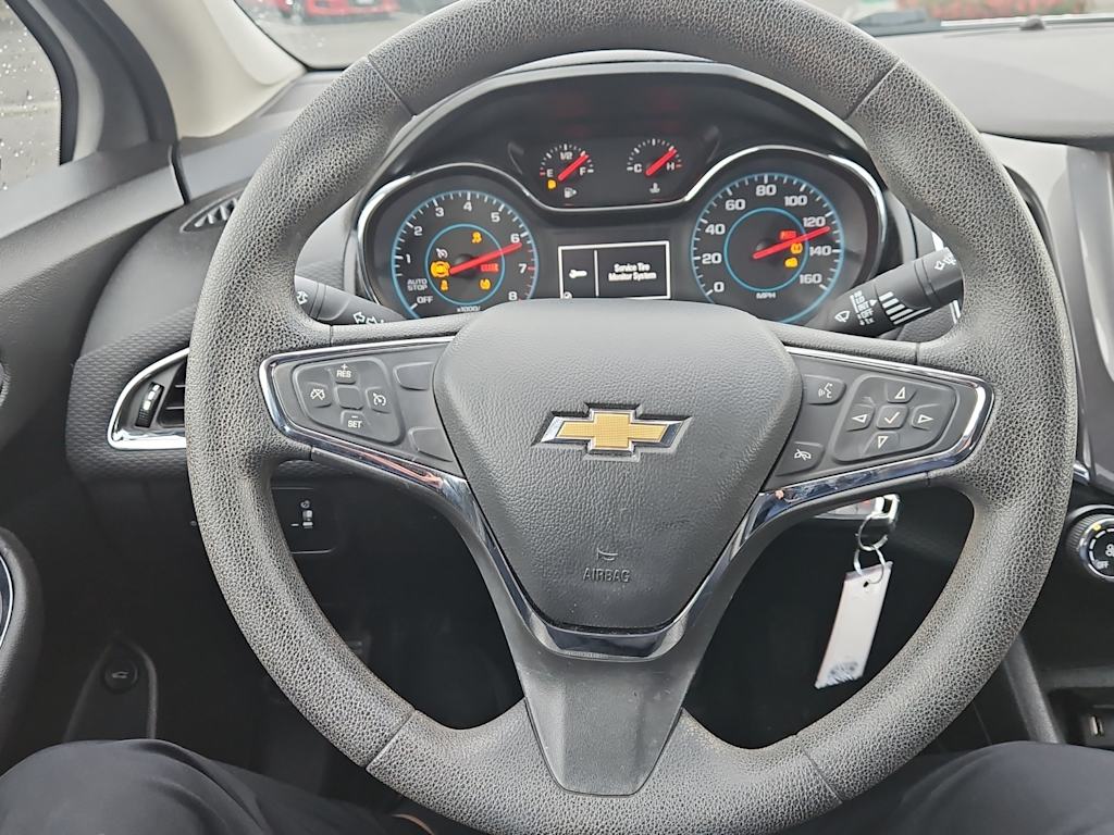 Thumbnail: 2017 Chevrolet Cruze - 13