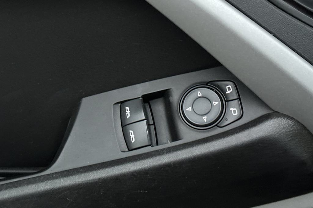 Thumbnail: 2019 Chevrolet Camaro - 21