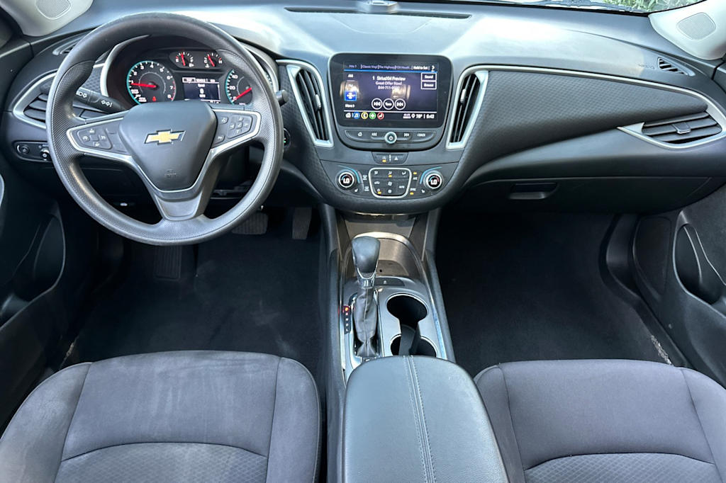 Thumbnail: 2022 Chevrolet Malibu - 2