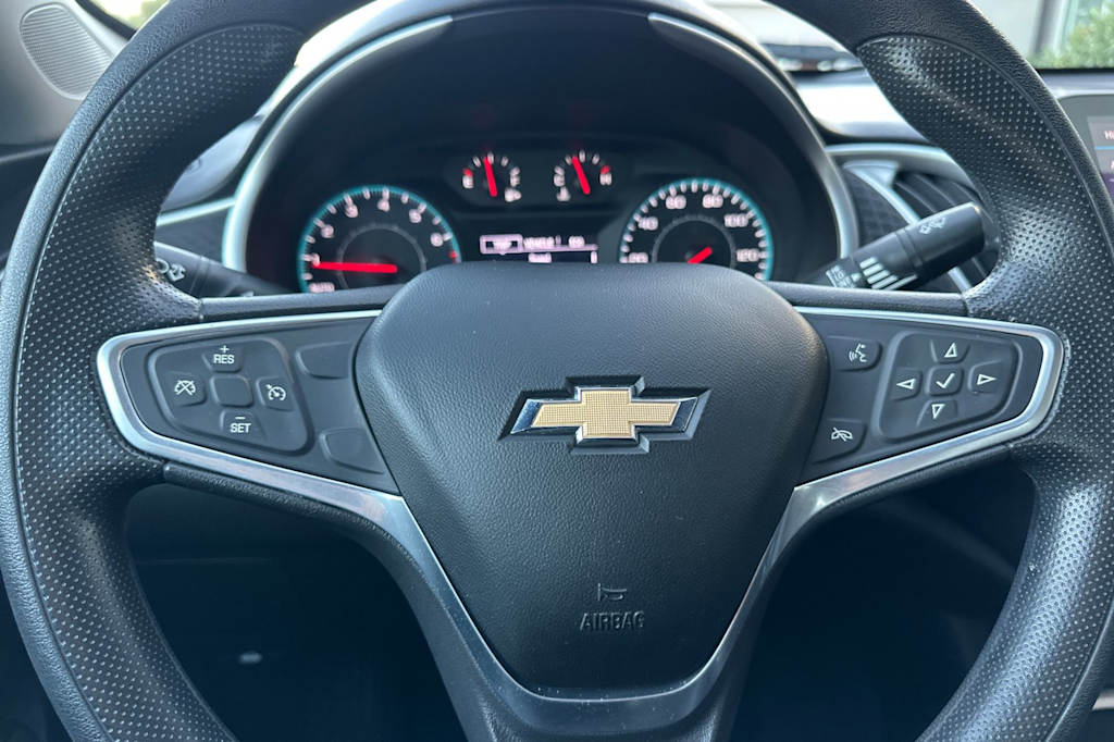 Thumbnail: 2022 Chevrolet Malibu - 25