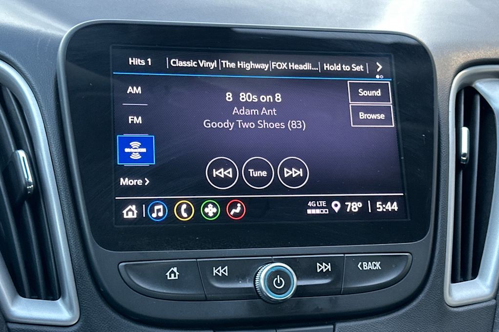 Thumbnail: 2022 Chevrolet Malibu - 12