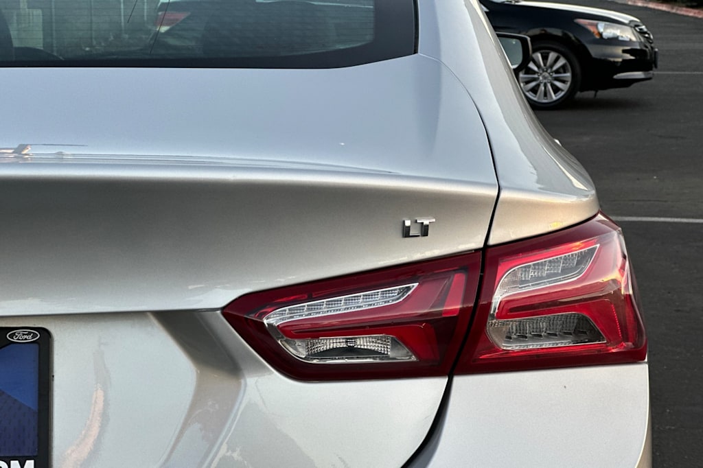 Thumbnail: 2022 Chevrolet Malibu - 27