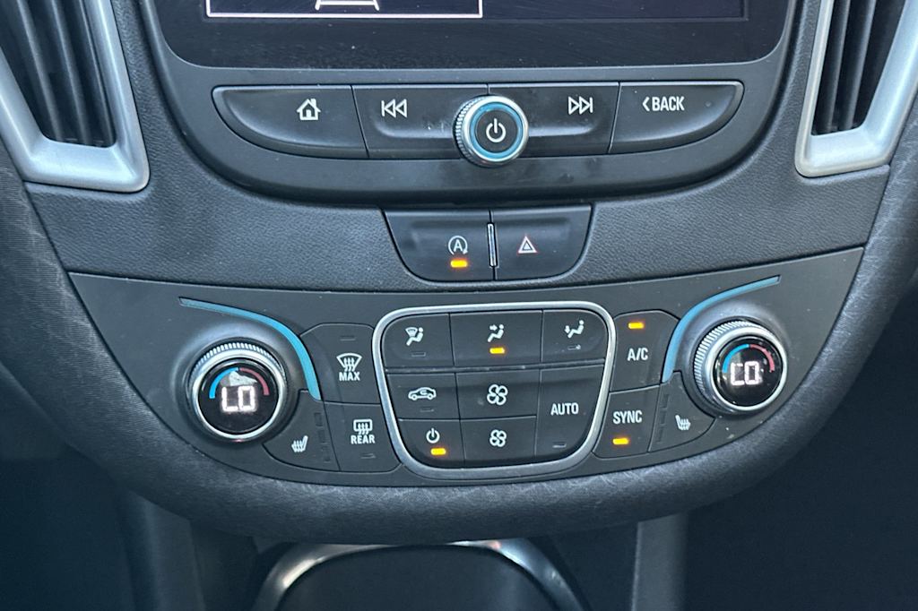 Thumbnail: 2022 Chevrolet Malibu - 23