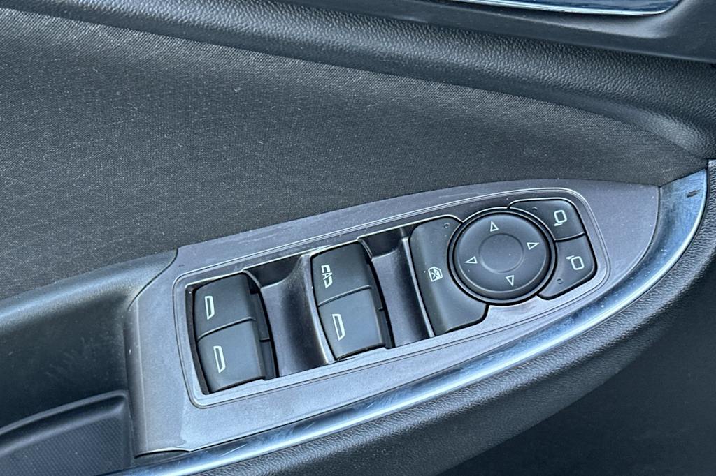 Thumbnail: 2022 Chevrolet Malibu - 20