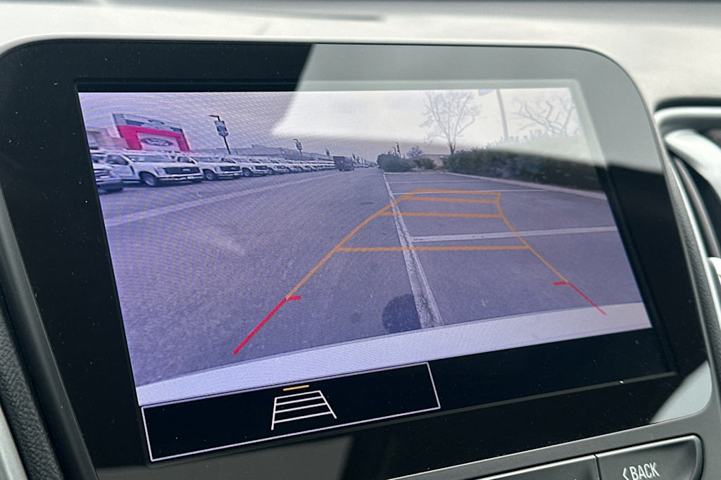 Thumbnail: 2024 Chevrolet Malibu - 21