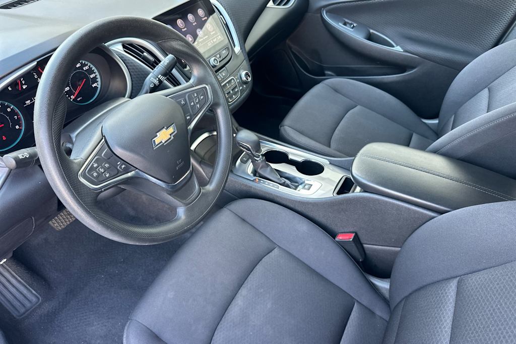 Thumbnail: 2025 Chevrolet Malibu - 9