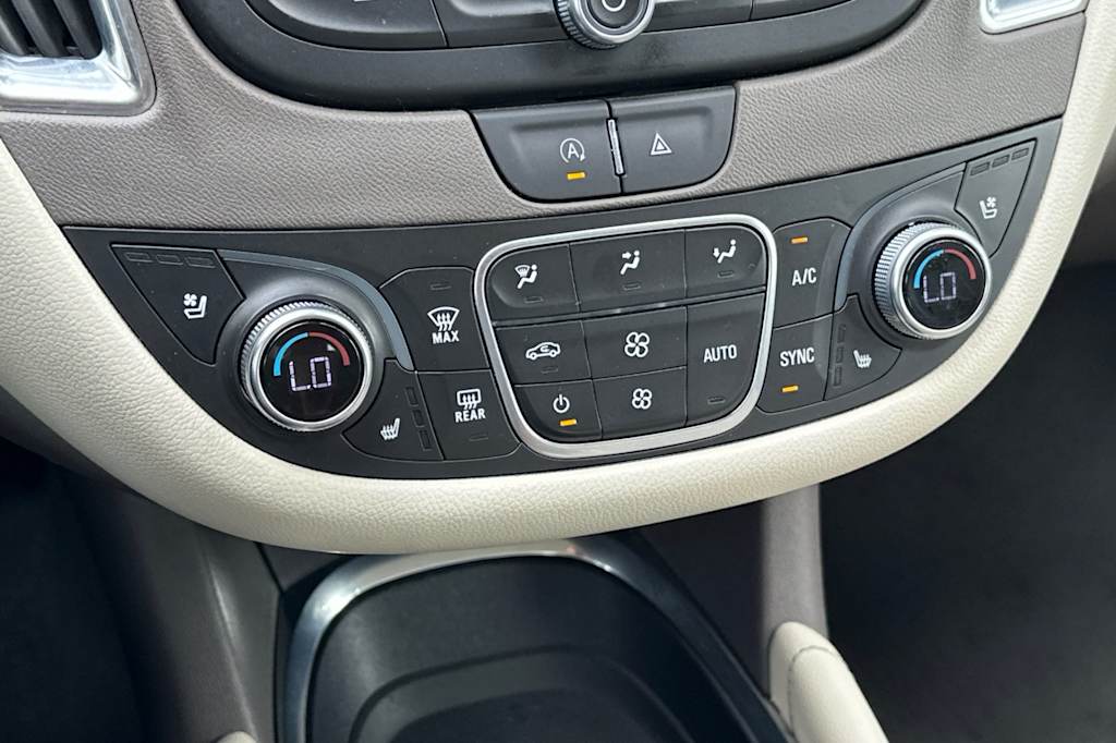 Thumbnail: 2024 Chevrolet Malibu - 25